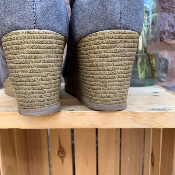 ✨CHEEKS PLATFORM WEDGE FUR TRIM ANKLE BOOTS 8 - Picture 9 of 16